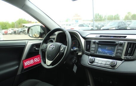 Toyota RAV4, 2015 год, 2 098 600 рублей, 7 фотография