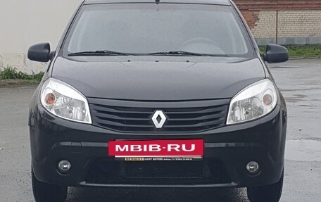 Renault Logan I, 2011 год, 685 000 рублей, 2 фотография