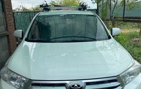 Toyota Highlander III, 2011 год, 1 950 000 рублей, 4 фотография