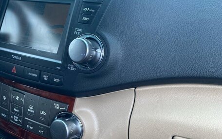 Toyota Highlander III, 2011 год, 1 950 000 рублей, 31 фотография