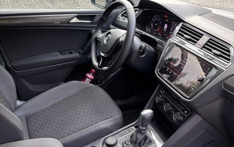 Volkswagen Tiguan II, 2018 год, 2 290 000 рублей, 10 фотография