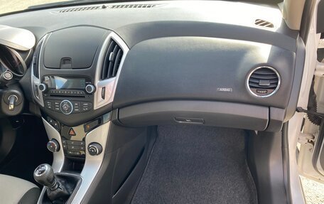 Chevrolet Cruze II, 2013 год, 1 250 000 рублей, 16 фотография