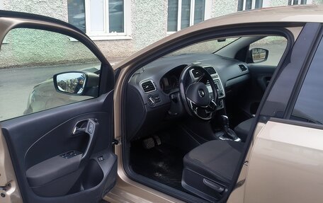 Volkswagen Polo VI (EU Market), 2017 год, 1 200 000 рублей, 6 фотография