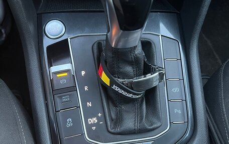 Volkswagen Tiguan II, 2018 год, 3 050 000 рублей, 9 фотография