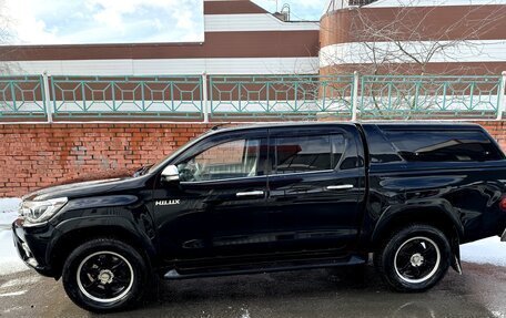 Toyota Hilux VIII, 2016 год, 2 250 000 рублей, 8 фотография