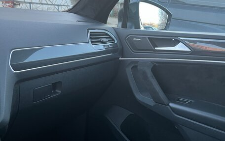 Volkswagen Tiguan II, 2018 год, 3 050 000 рублей, 7 фотография