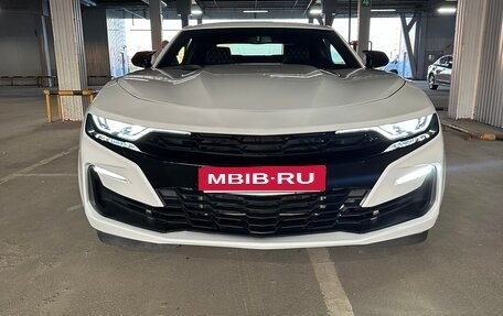 Chevrolet Camaro VI, 2022 год, 4 050 000 рублей, 3 фотография