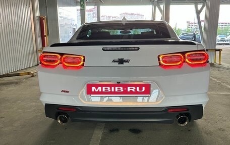 Chevrolet Camaro VI, 2022 год, 4 050 000 рублей, 5 фотография
