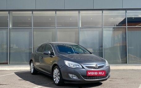 Opel Astra J, 2011 год, 594 000 рублей, 2 фотография