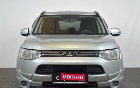 Mitsubishi Outlander III рестайлинг 3, 2013 год, 1 289 000 рублей, 2 фотография