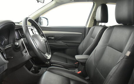 Mitsubishi Outlander III рестайлинг 3, 2013 год, 1 289 000 рублей, 8 фотография