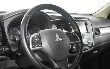 Mitsubishi Outlander III рестайлинг 3, 2013 год, 1 289 000 рублей, 9 фотография