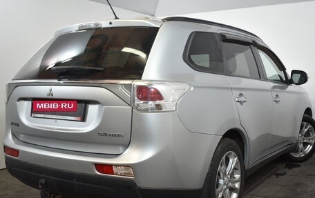 Mitsubishi Outlander III рестайлинг 3, 2013 год, 1 289 000 рублей, 4 фотография