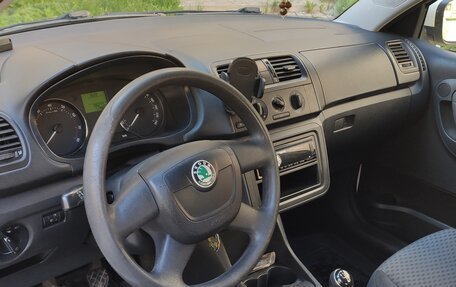Skoda Fabia II, 2011 год, 360 000 рублей, 8 фотография