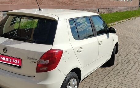 Skoda Fabia II, 2011 год, 360 000 рублей, 3 фотография