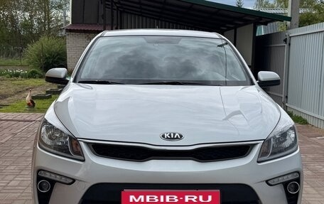 KIA Rio IV, 2020 год, 1 550 000 рублей, 1 фотография