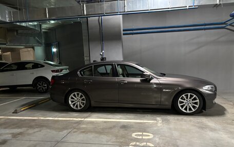BMW 5 серия, 2011 год, 1 950 000 рублей, 14 фотография