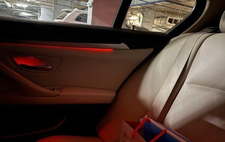 BMW 5 серия, 2011 год, 1 950 000 рублей, 13 фотография