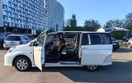 Toyota ISis I, 2010 год, 1 050 000 рублей, 8 фотография