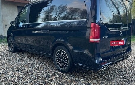 Mercedes-Benz V-Класс, 2015 год, 4 100 000 рублей, 6 фотография