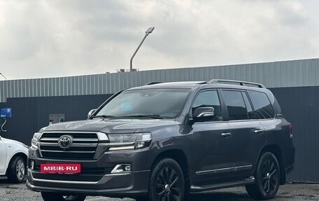 Toyota Land Cruiser 200, 2019 год, 6 900 000 рублей, 3 фотография