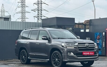 Toyota Land Cruiser 200, 2019 год, 6 900 000 рублей, 4 фотография