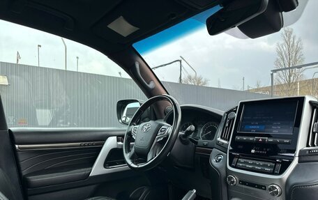 Toyota Land Cruiser 200, 2019 год, 6 900 000 рублей, 14 фотография