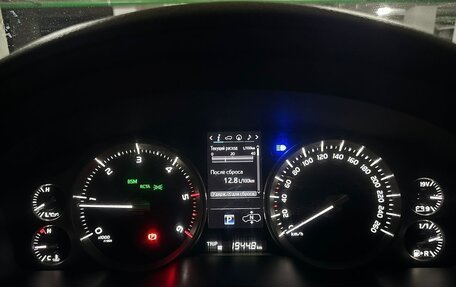 Toyota Land Cruiser 200, 2019 год, 6 900 000 рублей, 18 фотография
