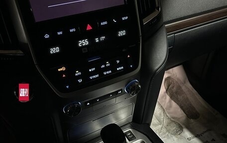 Toyota Land Cruiser 200, 2019 год, 6 900 000 рублей, 21 фотография
