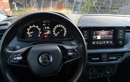 Skoda Rapid II, 2021 год, 1 300 000 рублей, 14 фотография