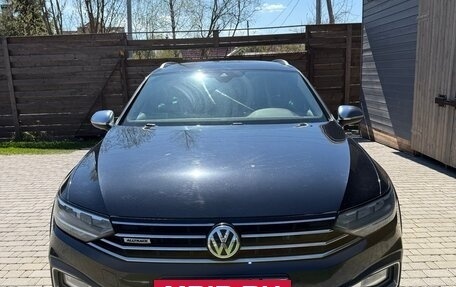 Volkswagen Passat B8 рестайлинг, 2020 год, 2 700 000 рублей, 11 фотография
