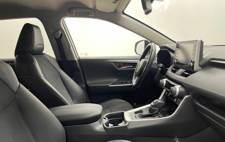 Toyota RAV4, 2021 год, 3 789 000 рублей, 11 фотография