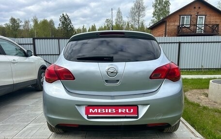 Opel Astra J, 2011 год, 550 000 рублей, 3 фотография