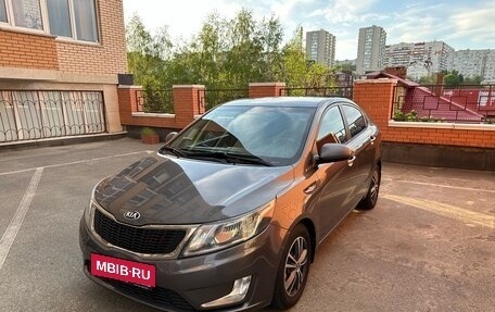 KIA Rio III рестайлинг, 2013 год, 820 000 рублей, 2 фотография