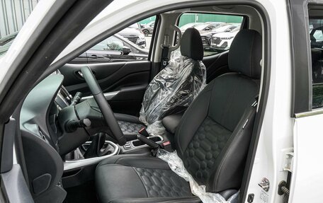 Nissan Navara (Frontier), 2024 год, 4 350 000 рублей, 10 фотография