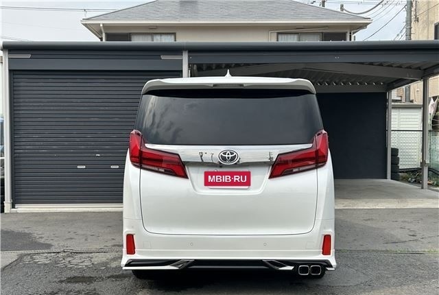 Toyota Alphard, 2021 год, 2 930 000 рублей, 6 фотография