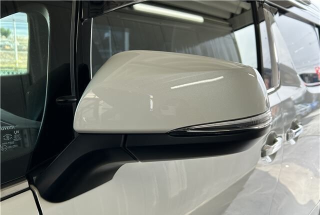 Toyota Alphard, 2021 год, 2 930 000 рублей, 32 фотография