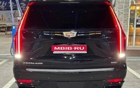 Cadillac Escalade V, 2022 год, 16 546 809 рублей, 3 фотография
