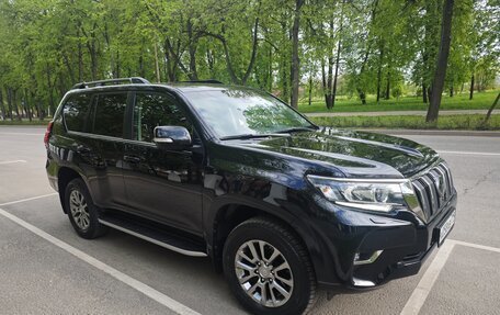 Toyota Land Cruiser Prado 150 рестайлинг 2, 2018 год, 5 700 000 рублей, 8 фотография