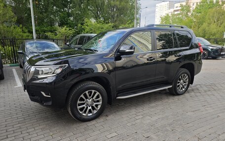 Toyota Land Cruiser Prado 150 рестайлинг 2, 2018 год, 5 700 000 рублей, 2 фотография