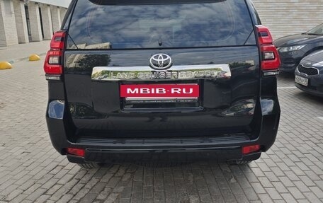 Toyota Land Cruiser Prado 150 рестайлинг 2, 2018 год, 5 700 000 рублей, 3 фотография