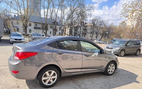 Hyundai Solaris II рестайлинг, 2011 год, 715 000 рублей, 3 фотография