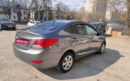 Hyundai Solaris II рестайлинг, 2011 год, 715 000 рублей, 2 фотография