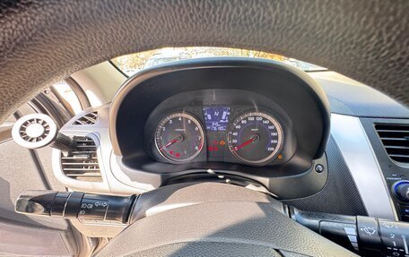 Hyundai Solaris II рестайлинг, 2011 год, 715 000 рублей, 6 фотография