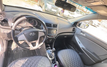 Hyundai Solaris II рестайлинг, 2011 год, 715 000 рублей, 8 фотография
