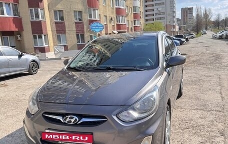 Hyundai Solaris II рестайлинг, 2011 год, 715 000 рублей, 14 фотография