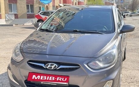 Hyundai Solaris II рестайлинг, 2011 год, 715 000 рублей, 15 фотография