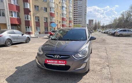 Hyundai Solaris II рестайлинг, 2011 год, 715 000 рублей, 12 фотография