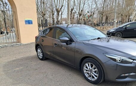 Mazda Axela, 2017 год, 1 600 000 рублей, 2 фотография