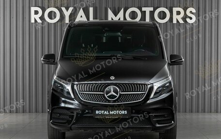 Mercedes-Benz V-Класс, 2022 год, 11 000 000 рублей, 2 фотография